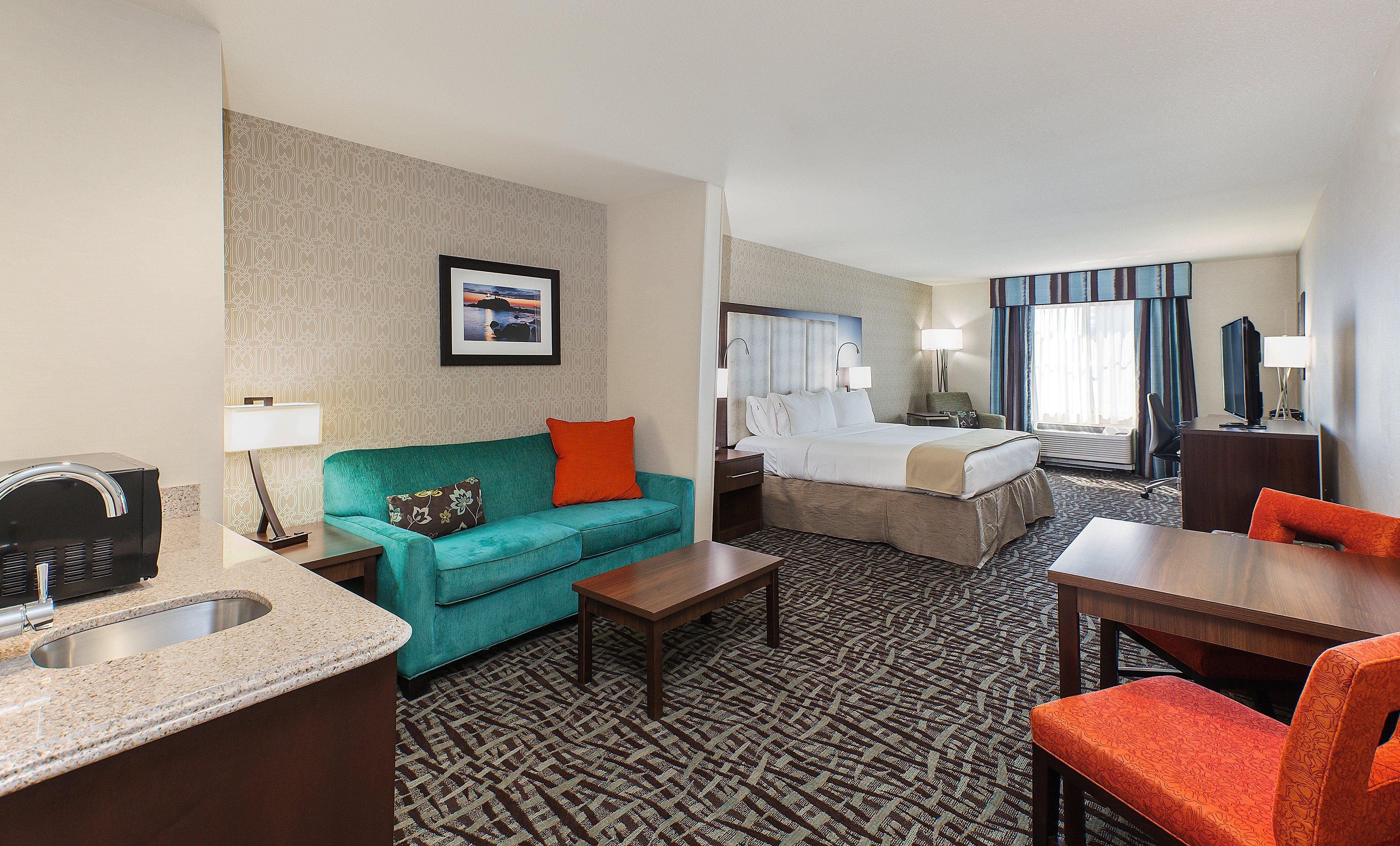Holiday Inn Express & Suites Eureka By Ihg Exterior photo