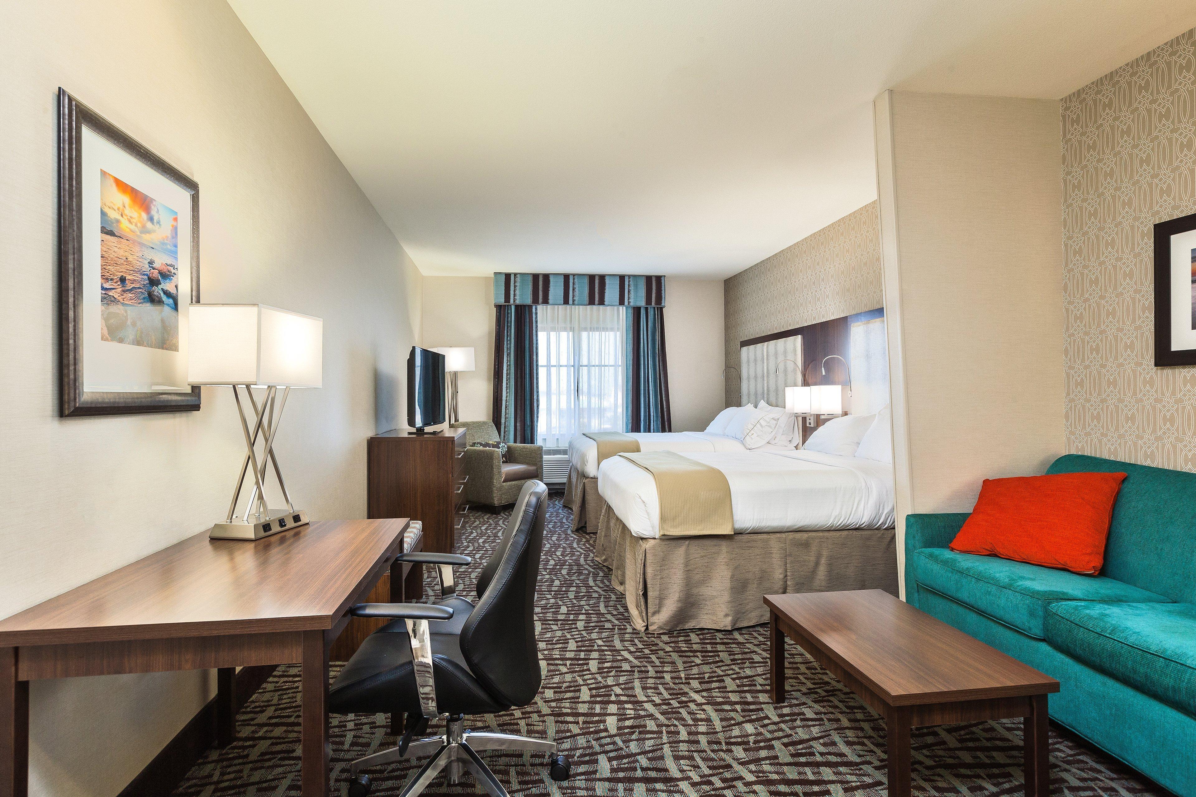 Holiday Inn Express & Suites Eureka By Ihg Exterior photo