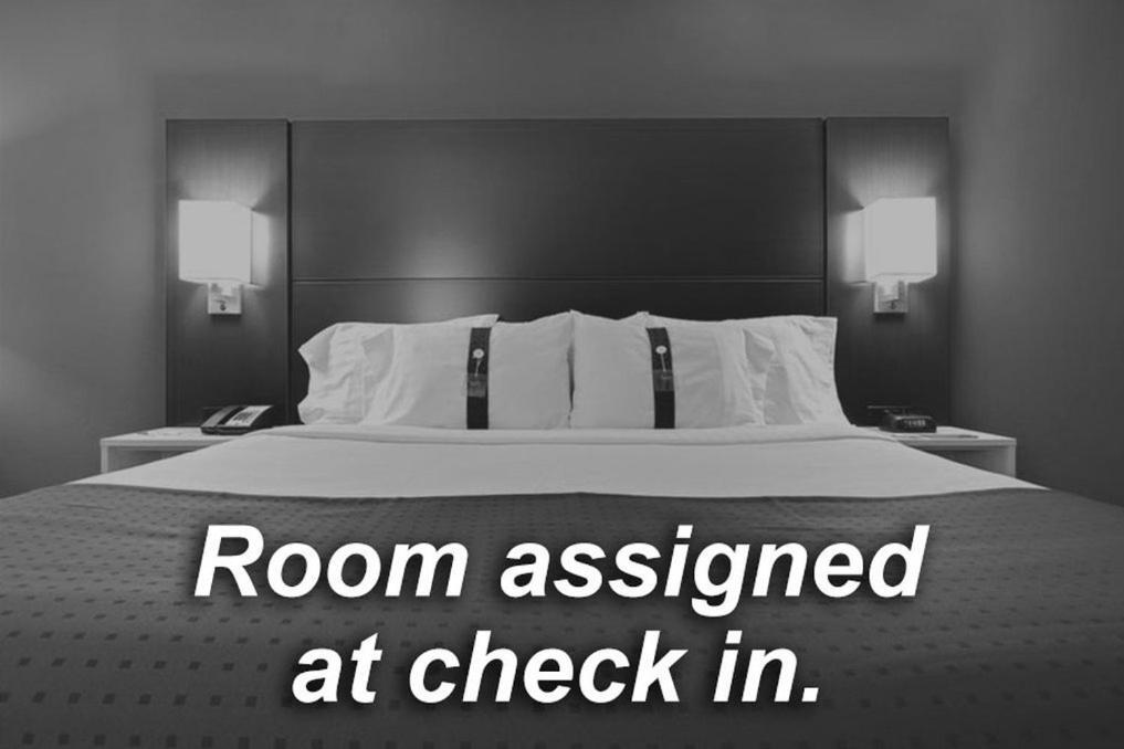 Holiday Inn Express & Suites Eureka By Ihg Room photo