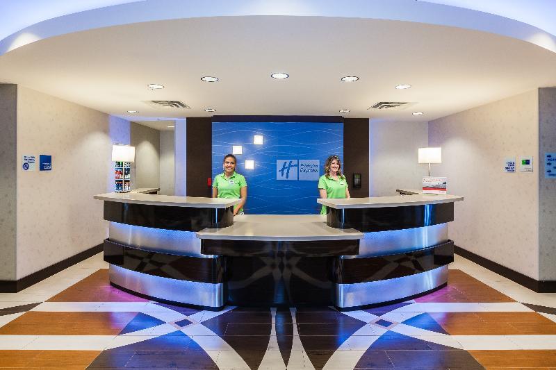Holiday Inn Express & Suites Eureka By Ihg Exterior photo